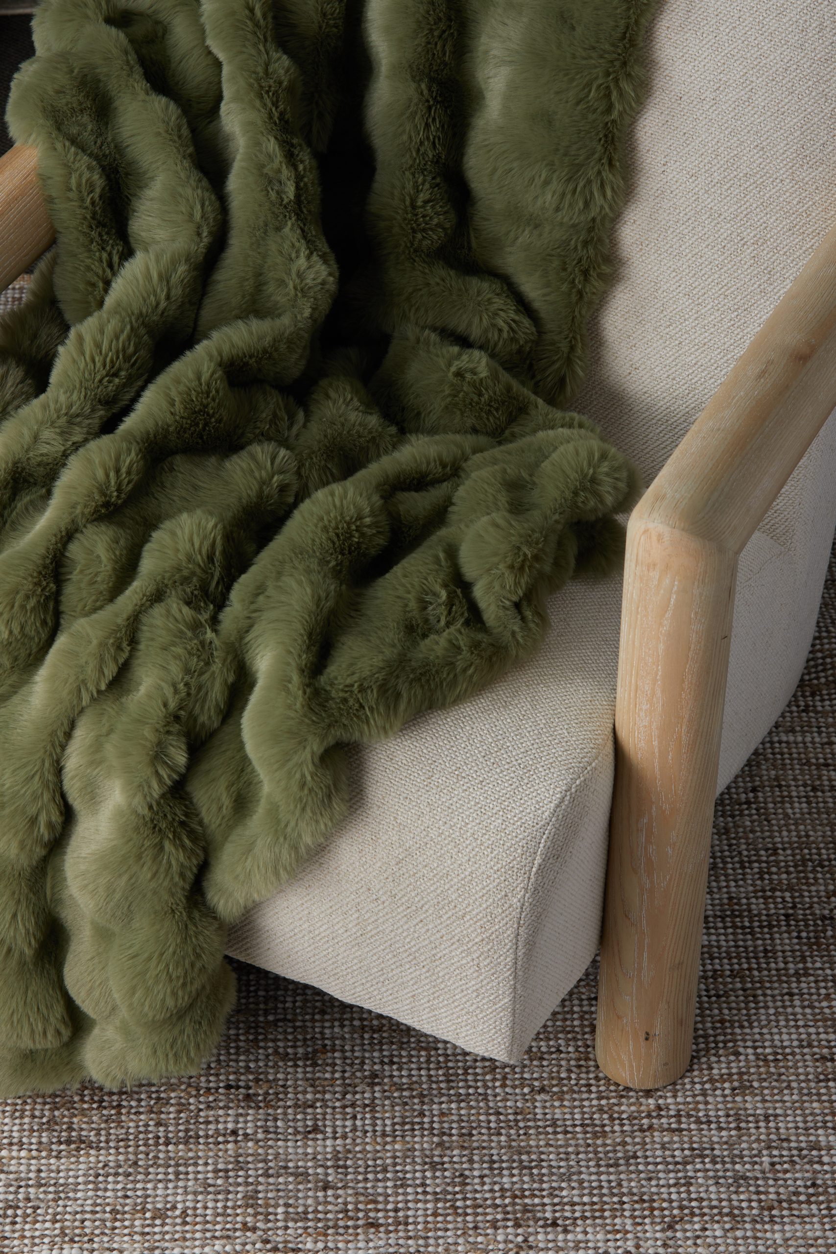 Mallow Faux Fur Throw Green130x180