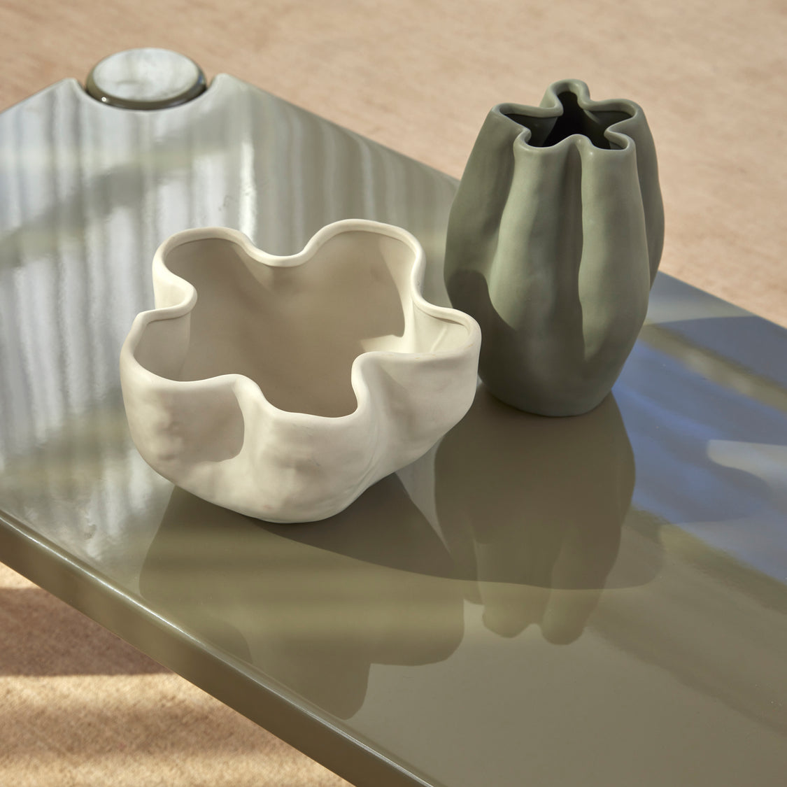 AM Fluid Cream Vase