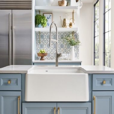 Kitchen & Dining