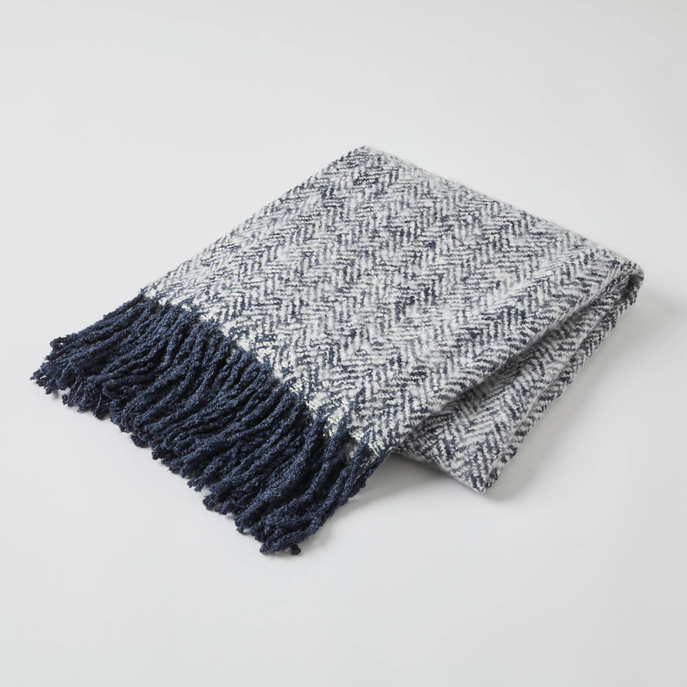 HERRINGBONE THROW NAVY 127X152