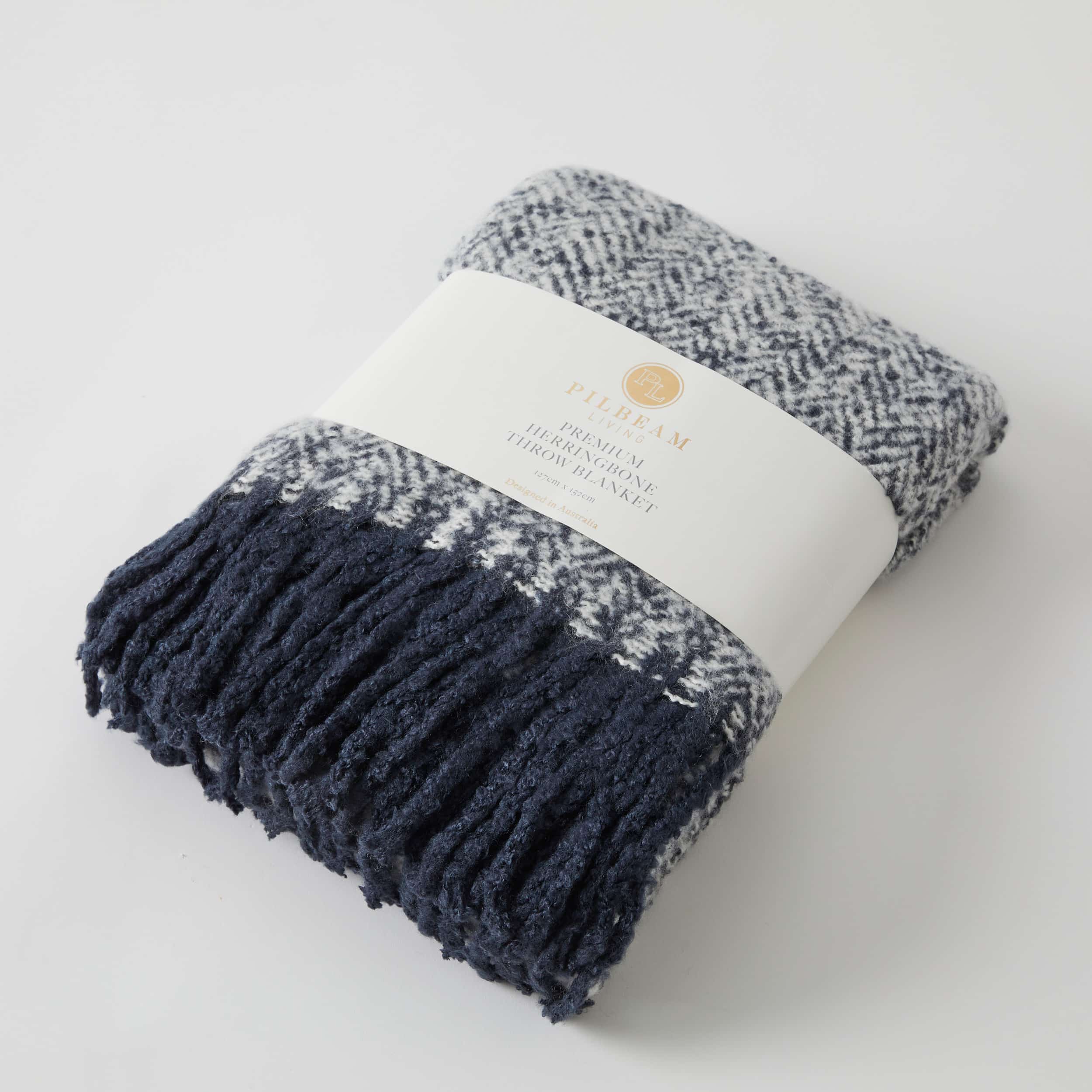 HERRINGBONE THROW NAVY 127X152