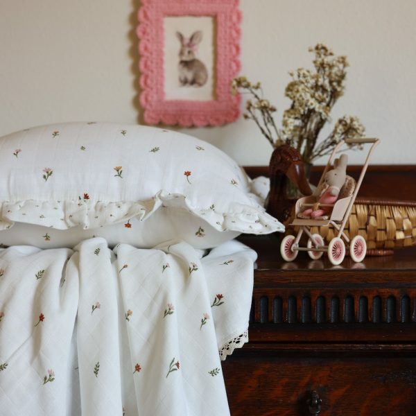 Heirloom blanket - Mouse w/cream floral