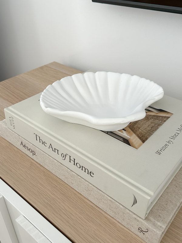 Pearl Shell Resin Bowl White