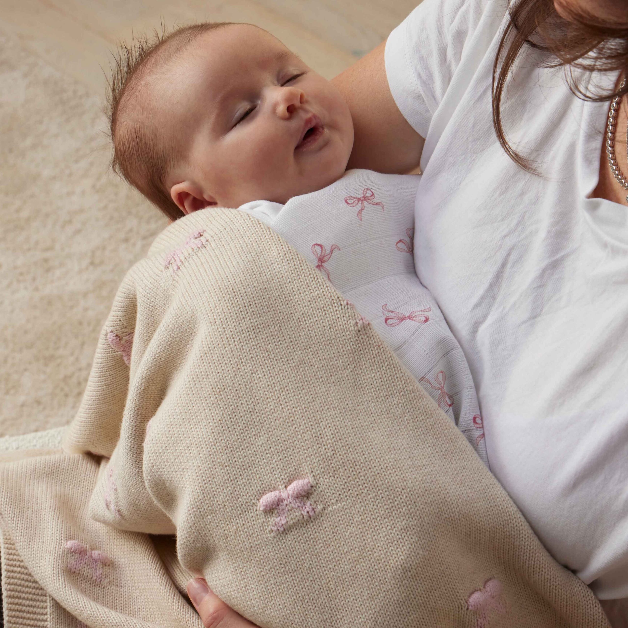 Bow Knitted Baby Blanket